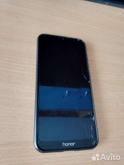 Телефон honor 8а