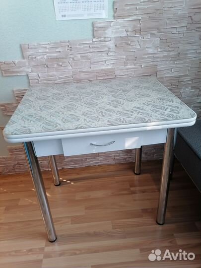 Кухонный стол раскладной