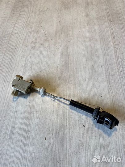 Активатор замка крышки бензобака Volkswagen Golf 5