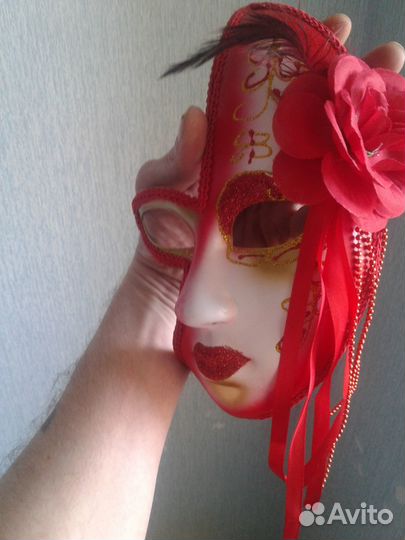 Венецианская маска