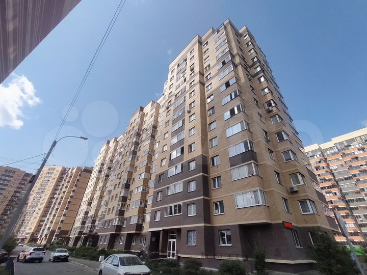 2-к. квартира, 54 м², 2/14 эт.