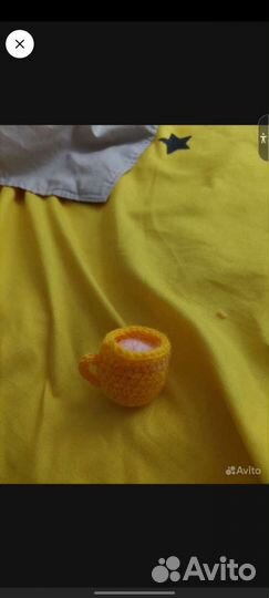 Много вязаных игрушек