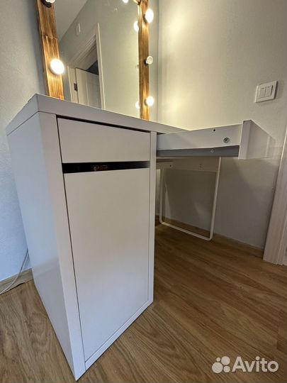 Письменный стол IKEA белый