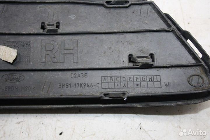 Решетка в бампер правая не под птф ford focus III