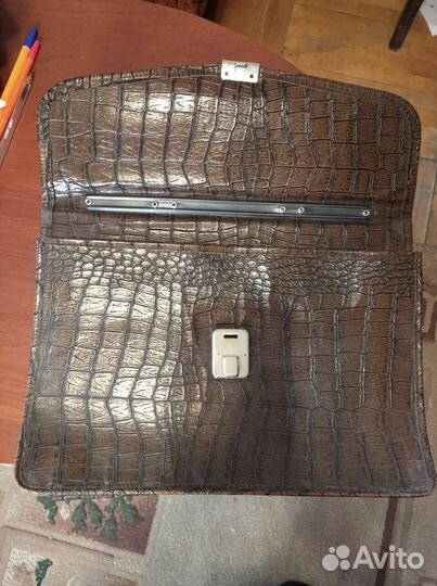 Портфель б/у под документы, реквизит