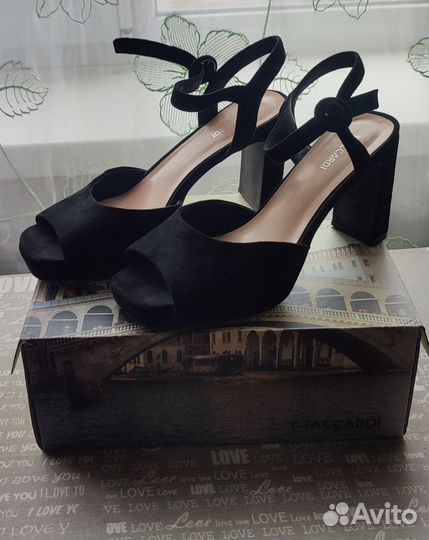 Босоножки 38р