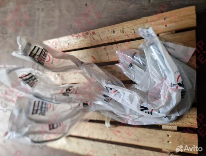 Трубка топливная 6156-71-5152