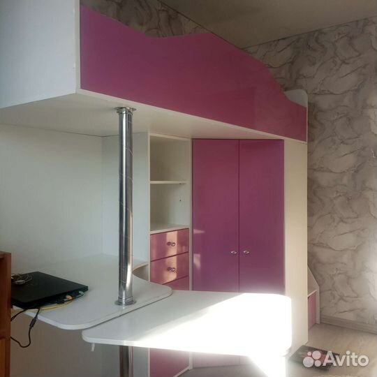 Кровать чердак. Торг уместен