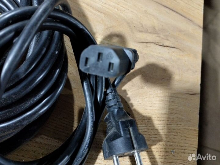 Сетевой кабель