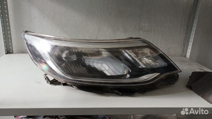 Фара правая Kia Rio
