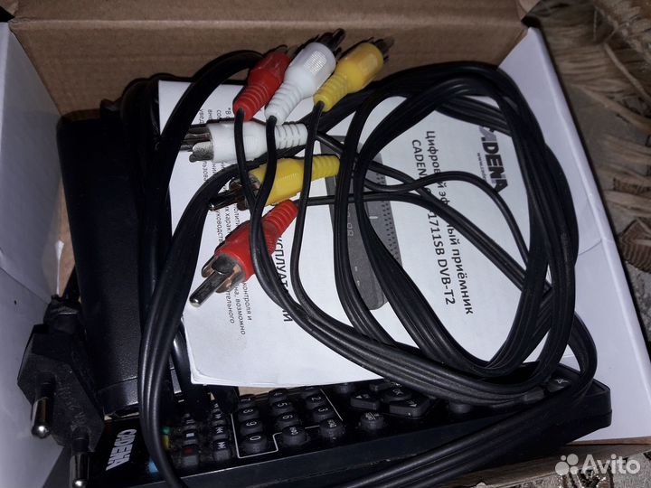 Ресивер цифрового тв cadena cdt-1711sb