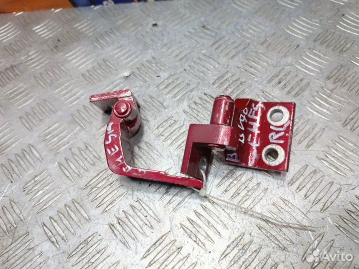 Петля двери задняя левая Genesis Gv70 2020-2021