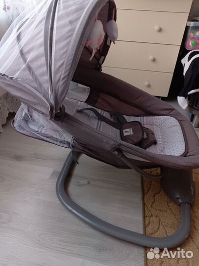 Шезлонг для новорожденных