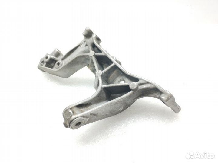 Крепление клапана EGR Mercedes-Benz E-Class W212