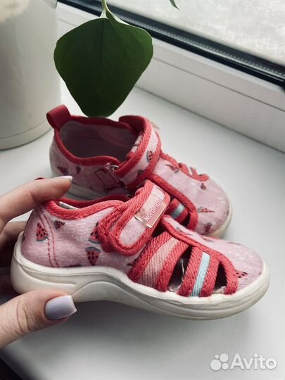 Сандалии для девочки