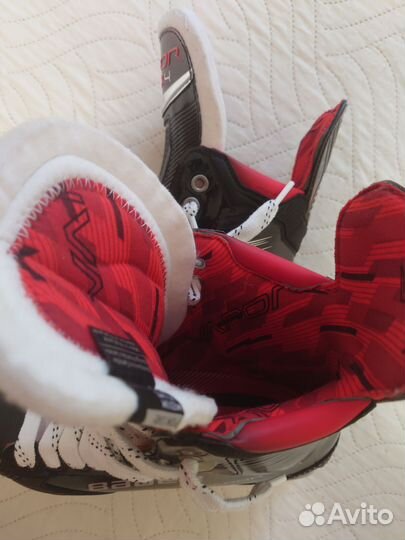 Хоккейные коньки bauer