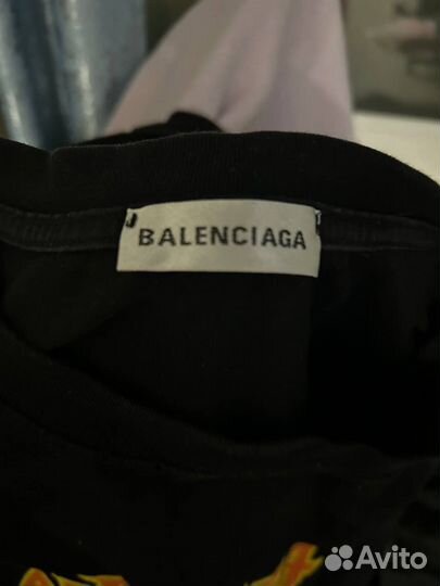 Balenciaga t