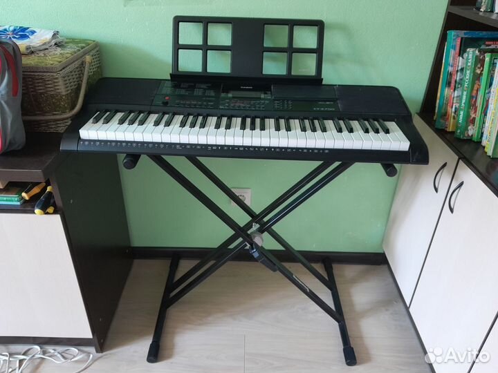 Клавишный синтезатор Касио ст- Х700