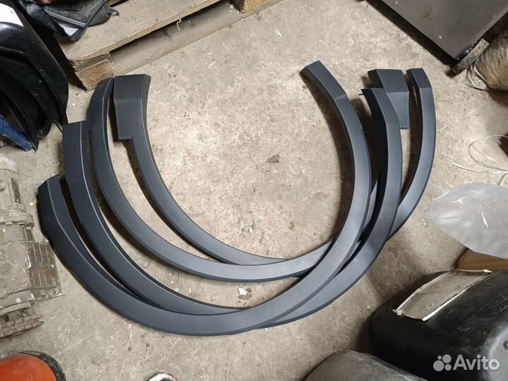 Молдинг крыла Tiguan 2