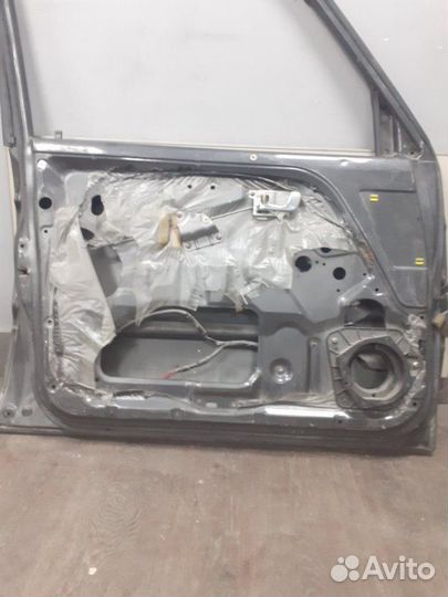 Дверь передняя левая Mitsubishi Pajero V14C 4D56