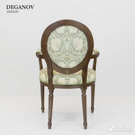 Кресло-медальон