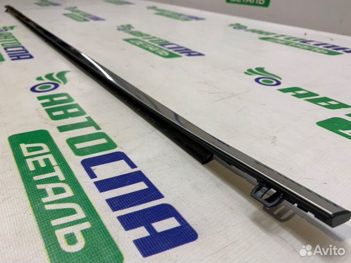 Молдинг двери хром передний левый Mazda Cx-30