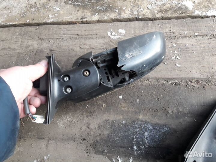 Зеркала боковые на Тойоту Порте