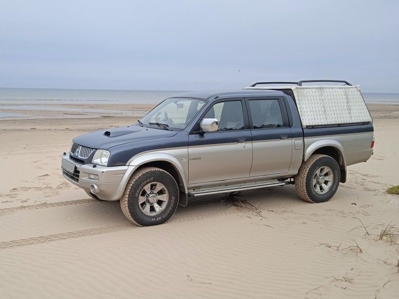 Mitsubishi L200: фото владельца