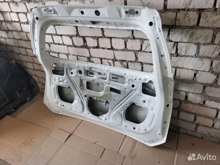 Крышка багажника Toyota Rav 4 2015-17