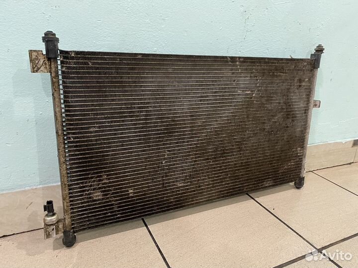Радиатор кондиционера основной Nissan tiida C11