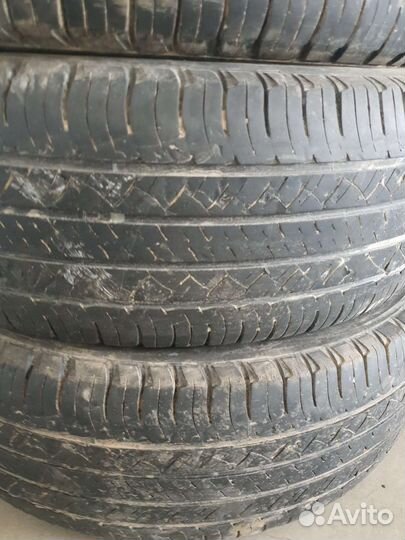 Michelin Latitude Tour HP 215/70 R16