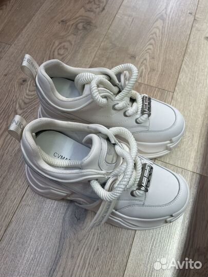 Кроссовки женские cvmartanni