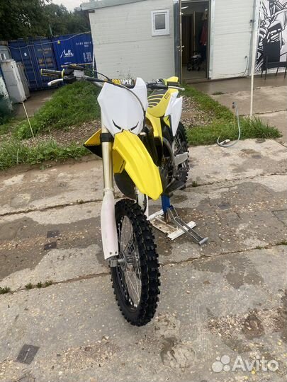 Suzuki rm250