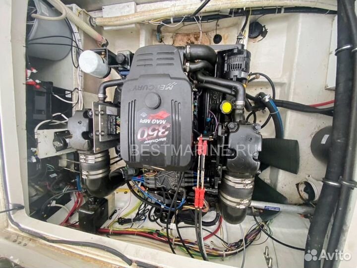 Моторный катер Bayliner 288 CB