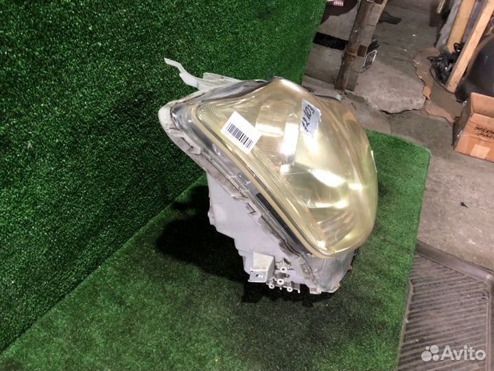 Фара передняя правая Toyota Crown GRS180