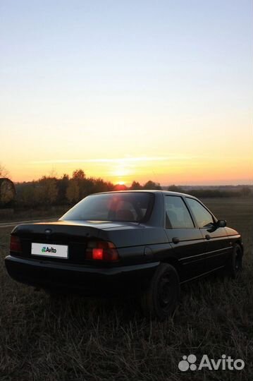 Ford Escort 1.6 МТ, 1997, 40 000 км