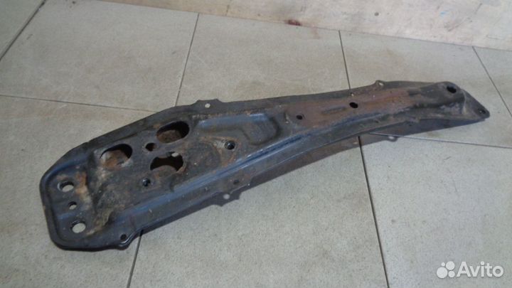 Балка передняя продольная Toyota Corolla (E120)
