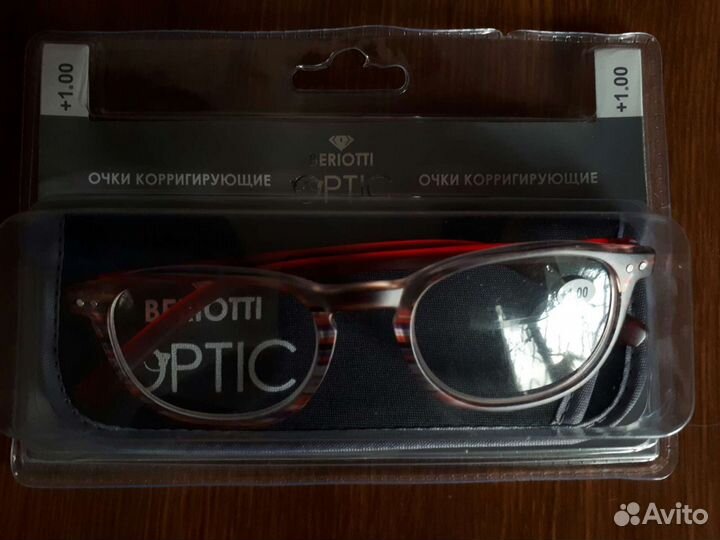 Очки корригирующие +1