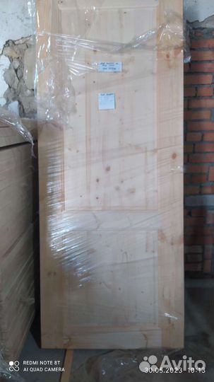 Двери из массива сосны