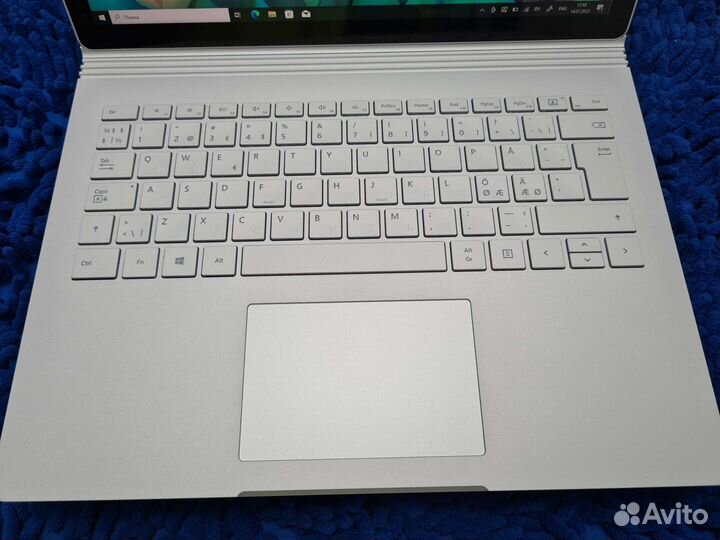 Ноутубук 2 в 1 Microsoft Surface Book 2 i5 8/256
