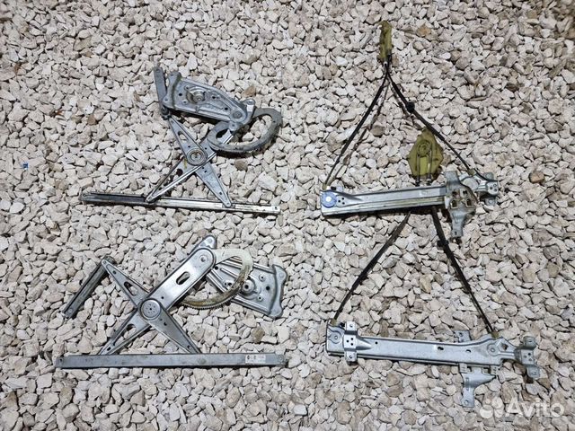 Стеклоподъемник задний Флюенс