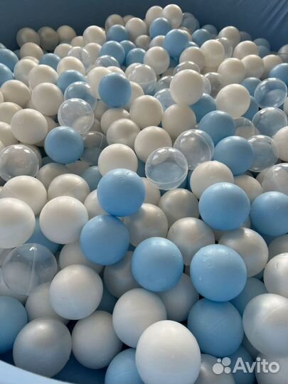 Сухой бассейн с шариками