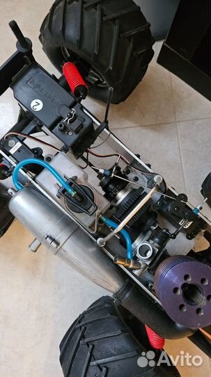 Kyosha 1/8 радиомодель monster truck