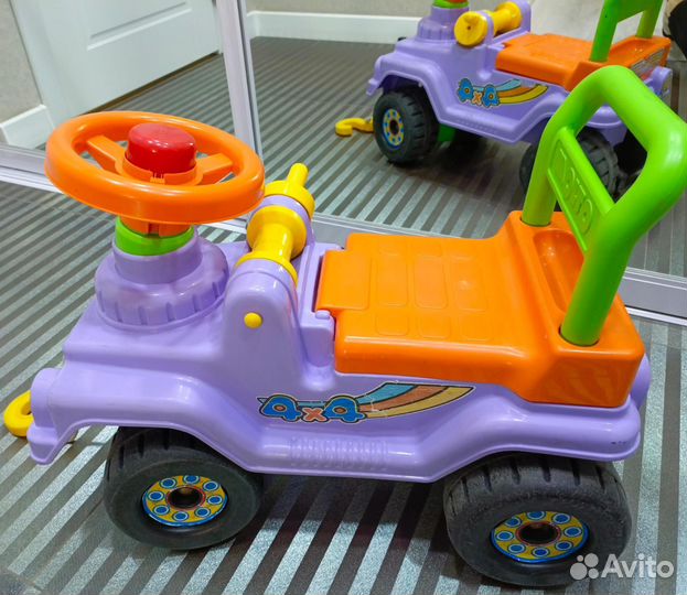 Машинка каталка толокар