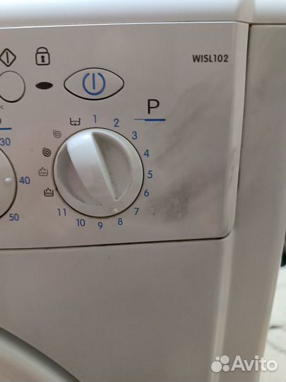 На запчасти.Стиральная машина indesit wisl102