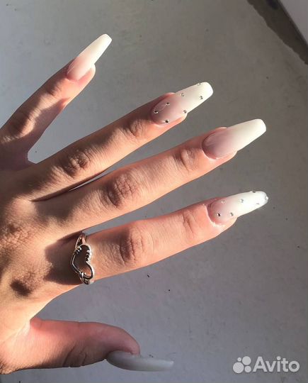 Наращивание ногтей на дому