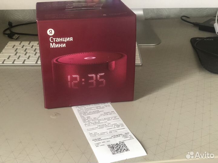 Умная колонка Яндекс Новая Станция Мини (с часами)