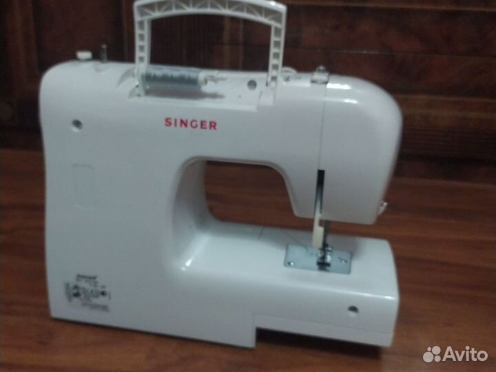 Швейная машина Singer