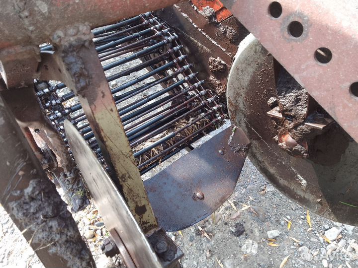 Копатель корнеплодов Агропромсельмаш КСТ-1,4, 1995