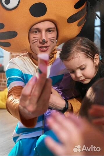 Ведущий + dj, аниматоры на выезд, шоу